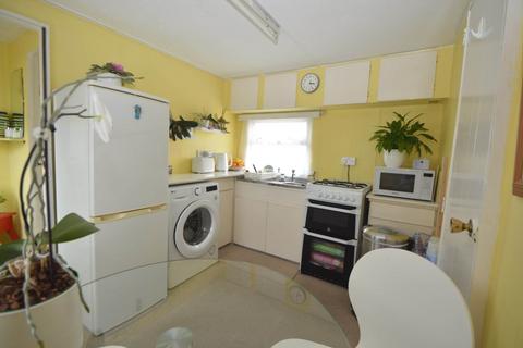 1 bedroom park home for sale, MEADOWLANDS PARK / WEYBRIDGE PARK - ADDLESTONE / WEYBRIDGE
