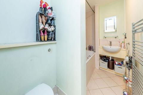 1 bedroom flat to rent, N8