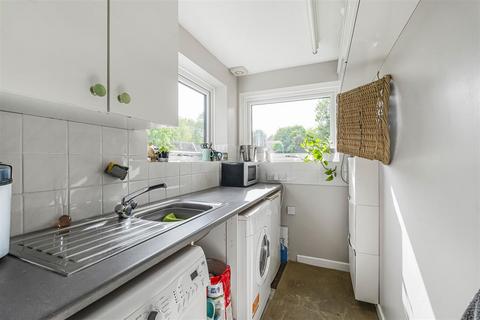 18 Trinity Close, Haslingfield, Cambridge, CB23 1LS