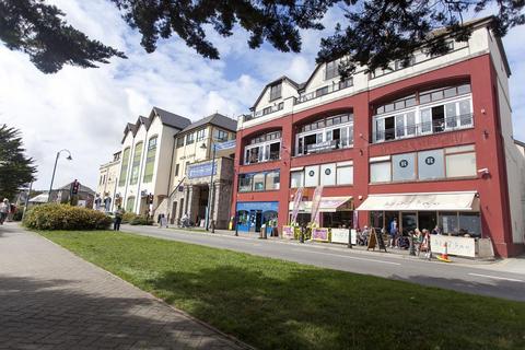 Retail property (high street) to rent, Wharf Rd Penzance TR18 2GA