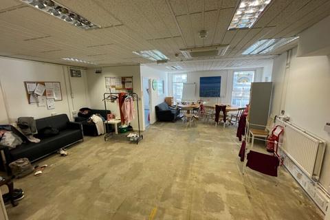 Office to rent, 2-10 Bridge St Salisbury SP1 2LX