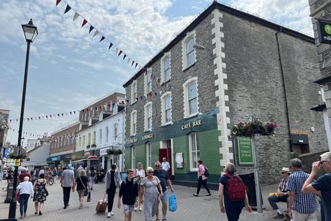 Retail property (high street) for sale, 16 Bank St Newquay TR7 1AY