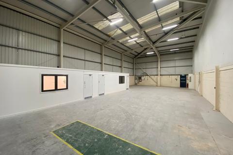 Warehouse to rent, 5-8 Handlemaker Rd Frome BA11 4RW