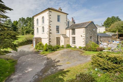 Retail property (high street) for sale, Kit Hl Callington PL17 8AX
