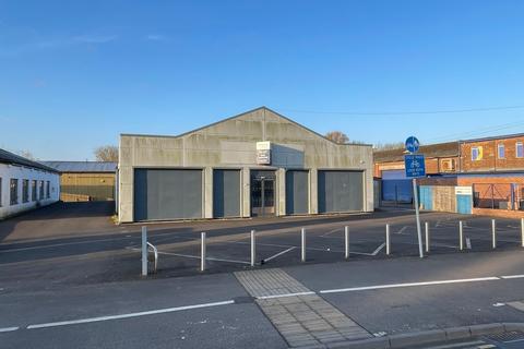 Retail property (high street) to rent, 110-112 Southampton Rd Salisbury SP1 2LE