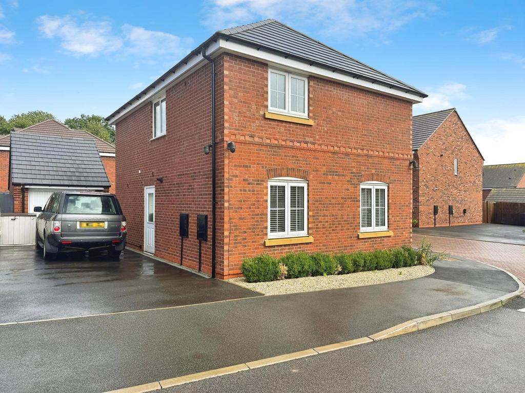 27 Oak Tree Road, Great Glen, Leicester, LE8 9 HP