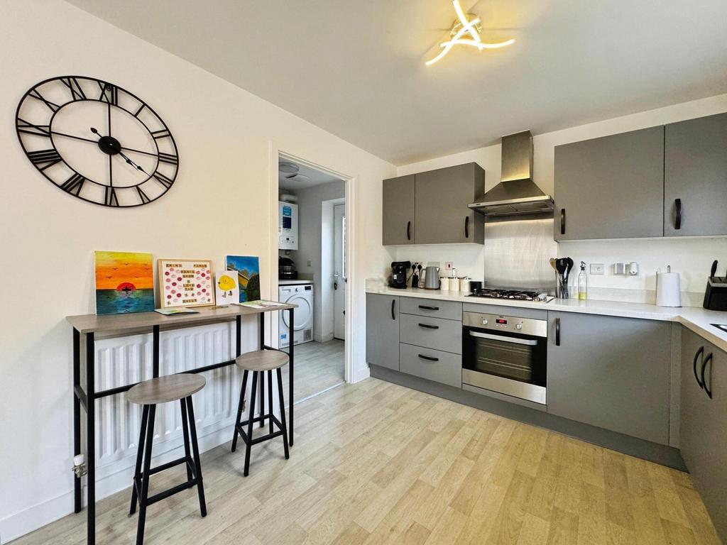 27 Oak Tree Road, Great Glen, Leicester, LE8 9 HP