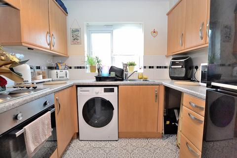 2 bedroom apartment to rent, Mehdi Road, Oldbury, Birmingham