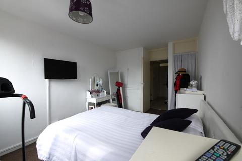 2 bedroom apartment for sale, David Lee Point, Leather Gardens, London, E15