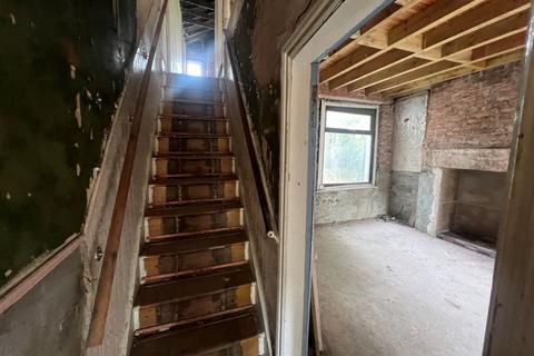 4 bedroom terraced house for sale, 15 Hawthorn Terrace, Leek, ST13 6AW