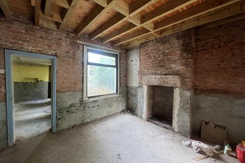 4 bedroom terraced house for sale, 15 Hawthorn Terrace, Leek, ST13 6AW