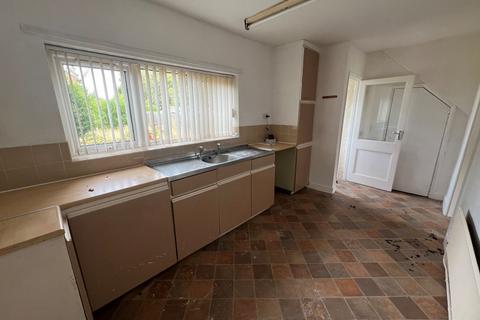 63 Tomkinson Road, Nuneaton, CV10 8DS