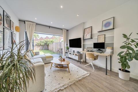 1 bedroom apartment for sale, Kings Highway, Plumstead