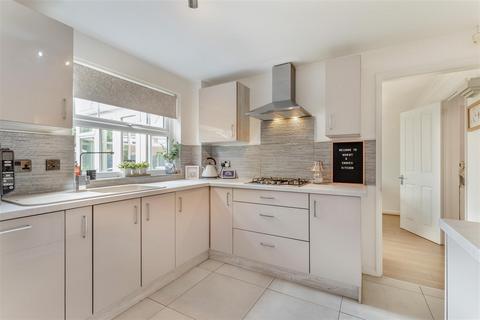6 Darwin Close, Mansfield, NG18 4BD