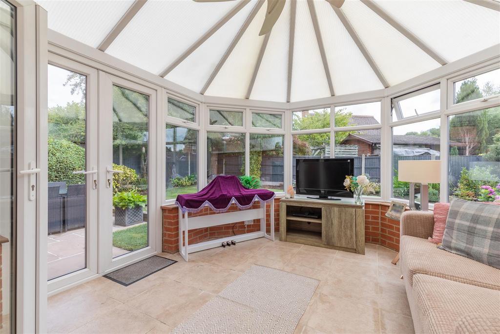 8659195-interior37.jpg
