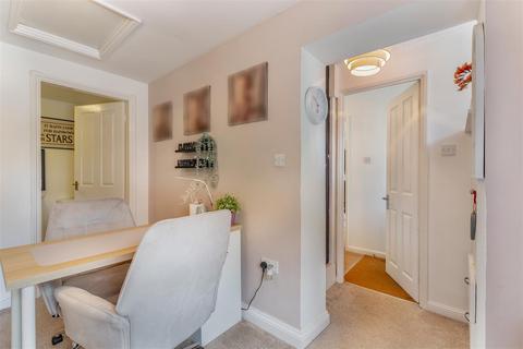 6 Darwin Close, Mansfield, NG18 4BD