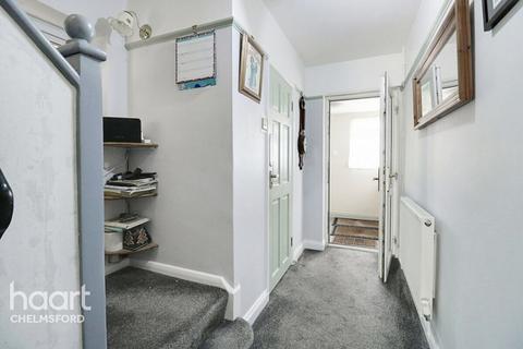 3 bedroom semi-detached house for sale, Gloucester Avenue, Chelmsford