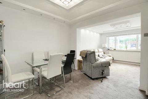 3 bedroom semi-detached house for sale, Gloucester Avenue, Chelmsford