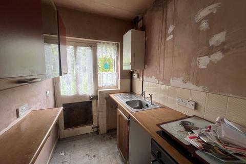 3 bedroom semi-detached house for sale, 71 Willow Avenue, Wednesfield, Wolverhampton, WV11 1DW