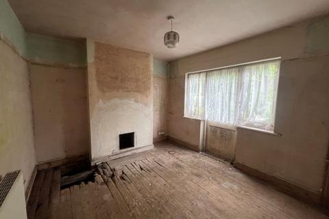 3 bedroom semi-detached house for sale, 71 Willow Avenue, Wednesfield, Wolverhampton, WV11 1DW