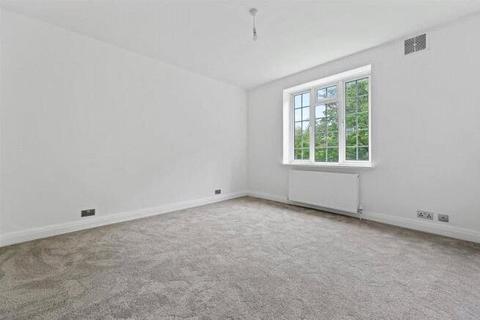 undefined, Finchley Road, London