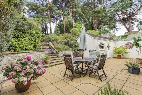 2 Dean Swift Crescent, Poole, BH14 8LE