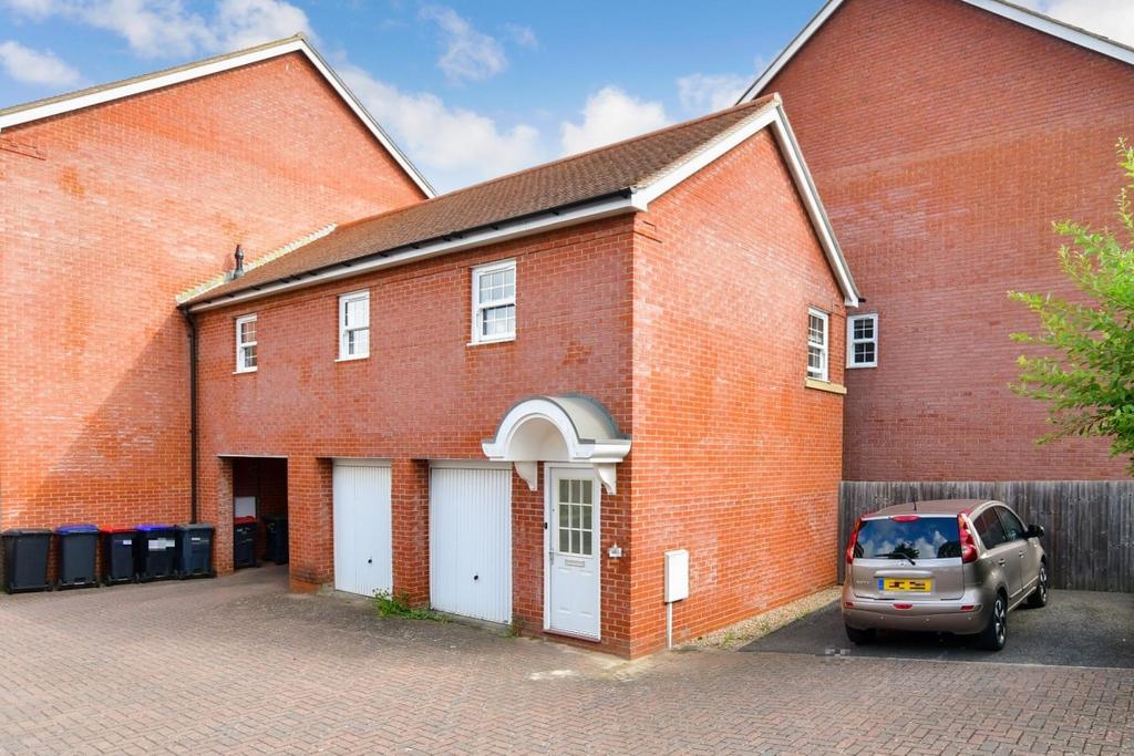 George Roche Road Canterbury CT1 2 bed apartment - £1,200 pcm (£277 pw)