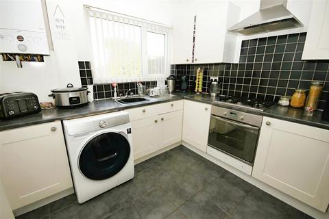 3 bedroom semi-detached house for sale, Stainbeck Gardens, Bradford BD6