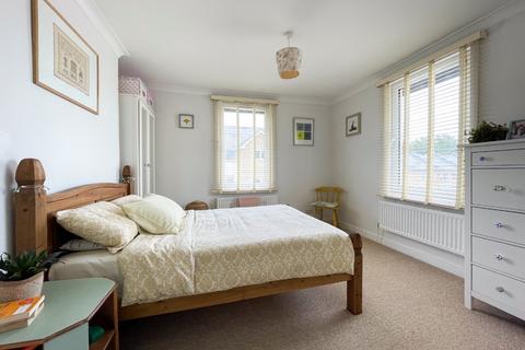 2 Albion Road, Gravesend, DA12 2SR