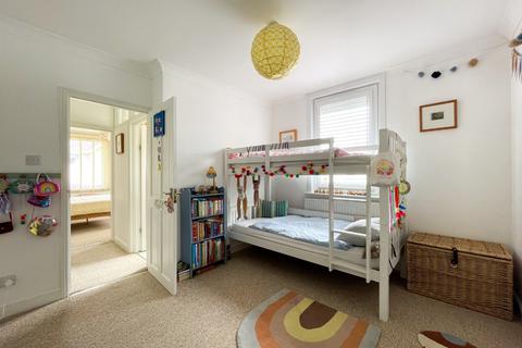 2 Albion Road, Gravesend, DA12 2SR