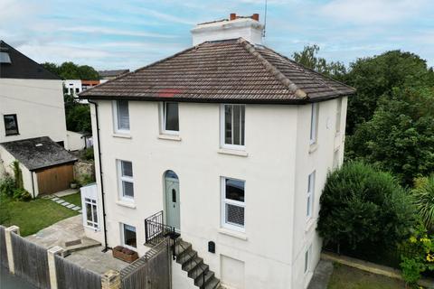 Albion Road, Gravesend, Kent, DA12