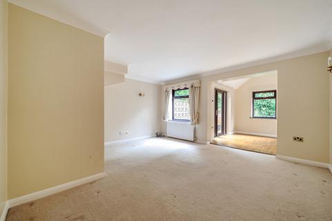 2 bedroom terraced house for sale, George Eliot Close, Godalming GU8