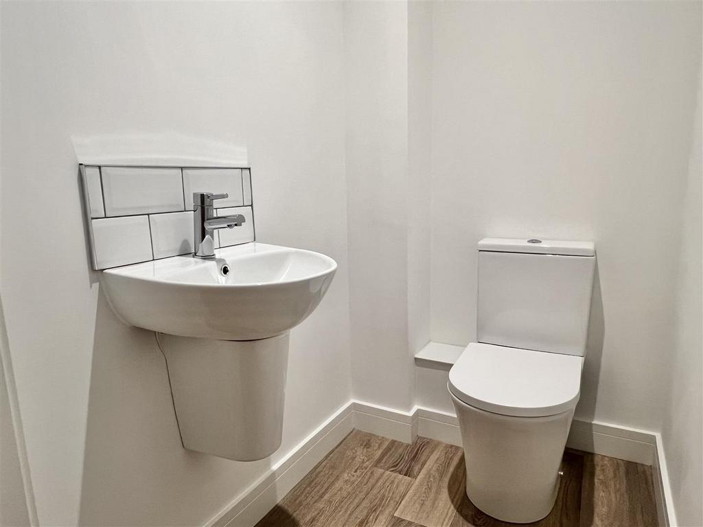 Cloakroom/WC