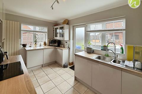 87 Cornwell Crescent, Stanford-le-hope, SS17 7DL