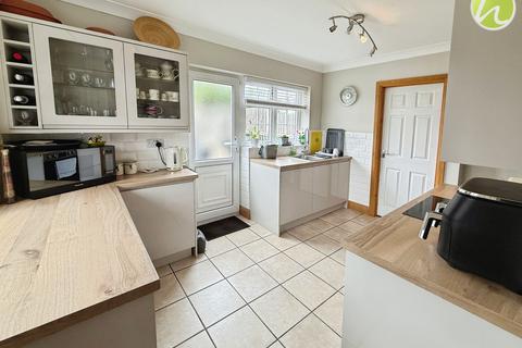 87 Cornwell Crescent, Stanford-le-hope, SS17 7DL