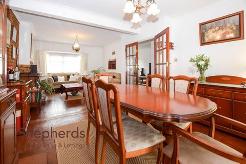 undefined, Hillview Gardens, Cheshunt EN8