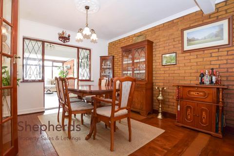 undefined, Hillview Gardens, Cheshunt EN8