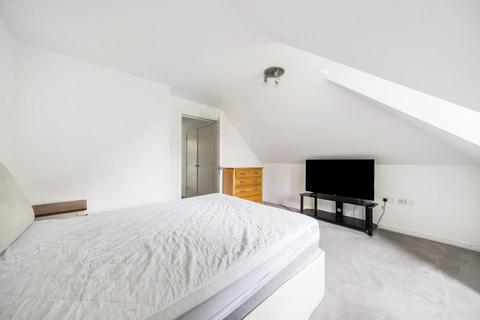 undefined, Egham,  Surrey,  TW20