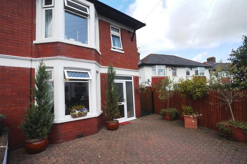 Groveland Road, Birchgrove, Cardiff. CF14 4QX 3 bed end of terrace