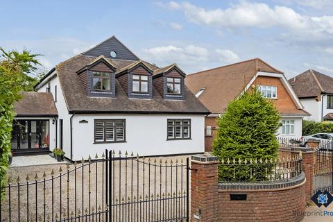 6 bedroom detached house for sale, Doddinghurst Road, Parkwood, Brentwood, CM15