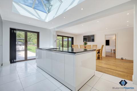 6 bedroom detached house for sale, Doddinghurst Road, Parkwood, Brentwood, CM15