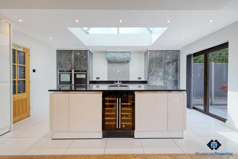 6 bedroom detached house for sale, Doddinghurst Road, Parkwood, Brentwood, CM15