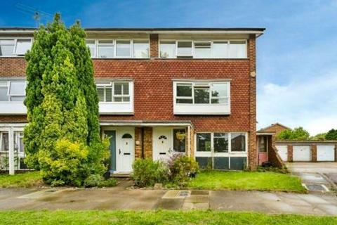 23 Watermill Close, Richmond, TW10 7UJ