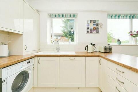 23 Watermill Close, Richmond, TW10 7UJ