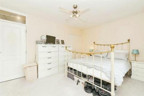 23 Watermill Close, Richmond, TW10 7UJ