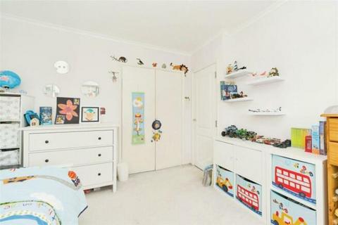 23 Watermill Close, Richmond, TW10 7UJ