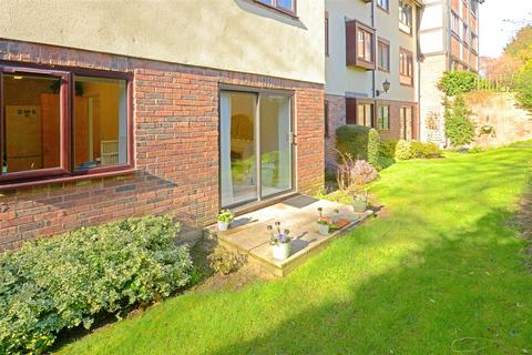 1 bedroom apartment for sale, 121 The Cedars, Abbey Foregate, Shrewsbury, SY2 6BY
