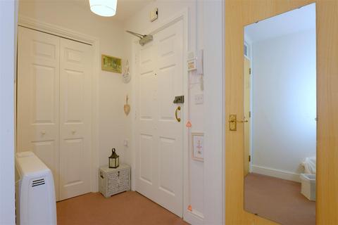 1 bedroom apartment for sale, 121 The Cedars, Abbey Foregate, Shrewsbury, SY2 6BY