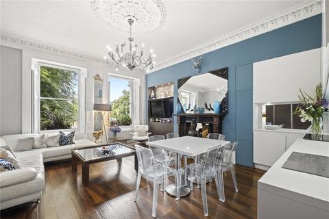 3 bedroom apartment for sale, Clapham Common South Side, London, SW4