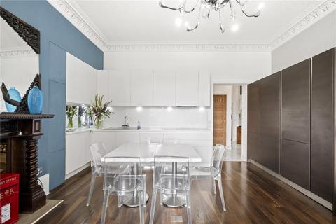 3 bedroom apartment for sale, Clapham Common South Side, London, SW4